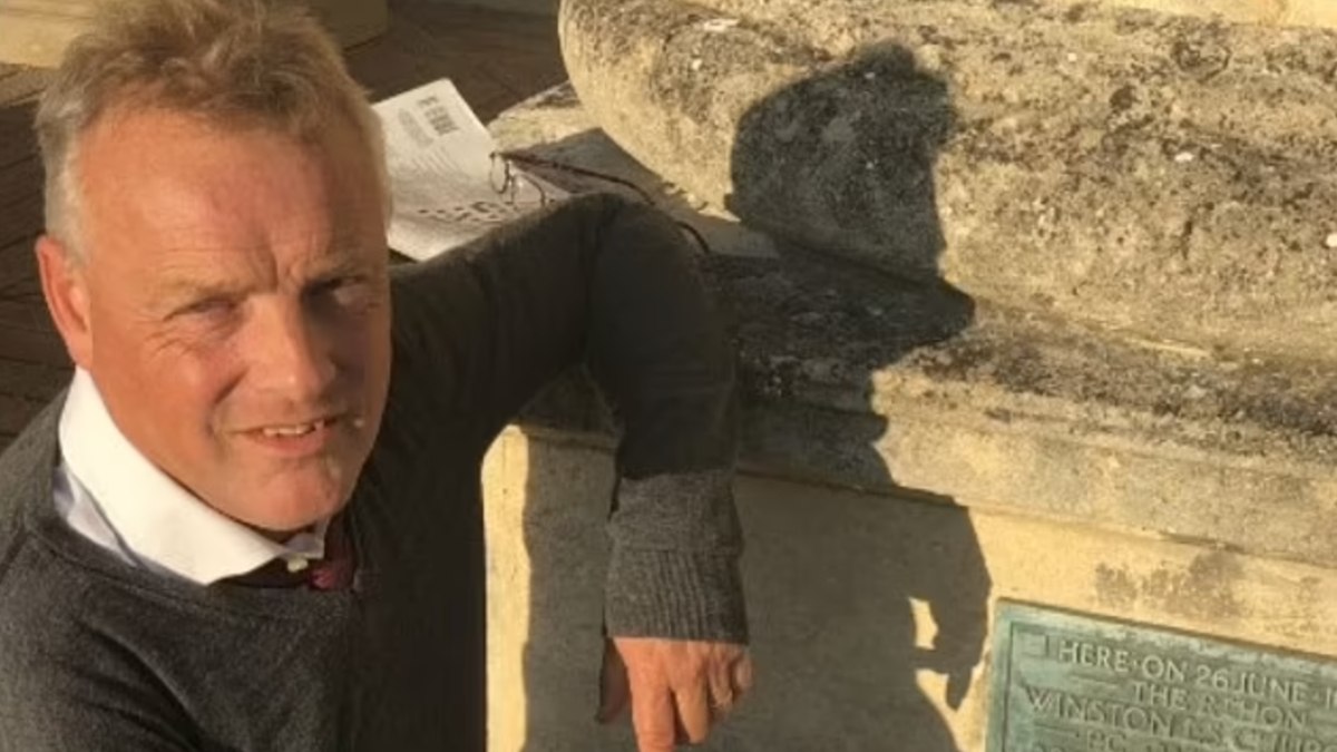 İngiltere’de selam vermeyen patronuna dava açtı: Tazminat kazandı