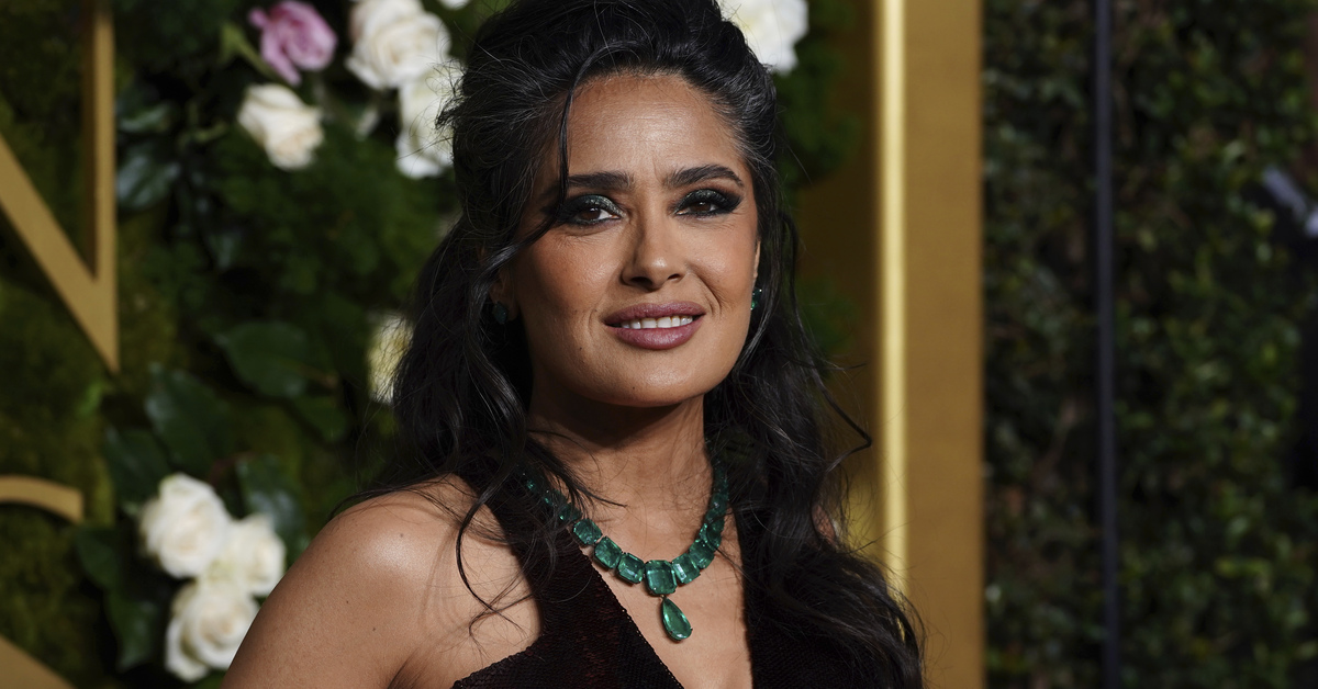 Salma Hayek saçını beyaz bıraktı