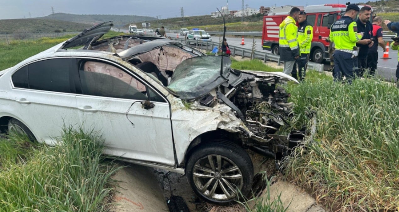 İzmir’de kontrolden çıkan otomobil takla attı, 1 kişi öldü 4 kişi yaralandı