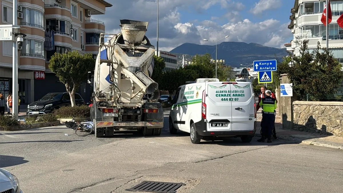 Alanya’da bisiklet sürücüsüne çarparak ölümüne sebep olan beton mikseri şoförü tutuklandı
