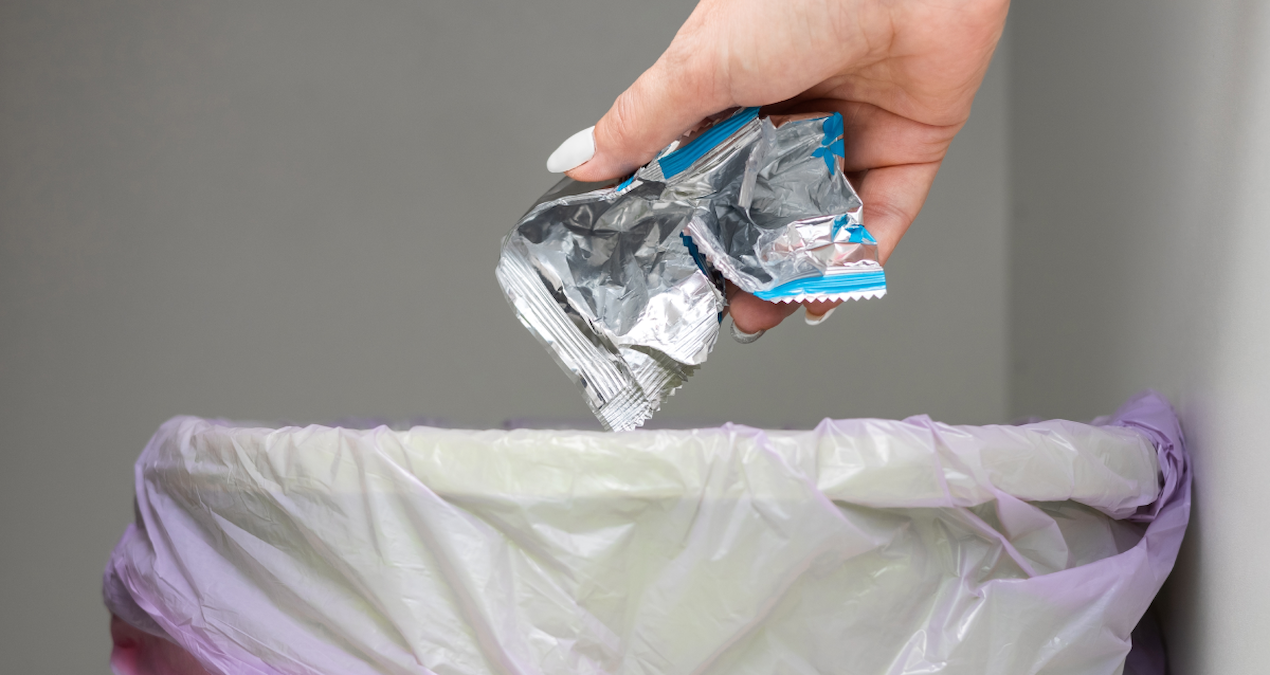 Çöp kovanız ağzına kadar dolsa da bu kabuk sayesinde asla kokmayacak